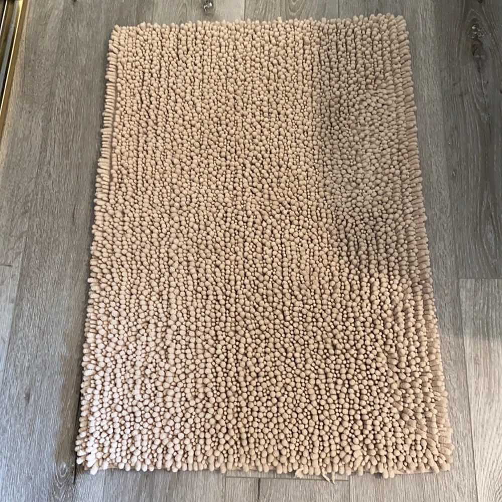 Bath rug